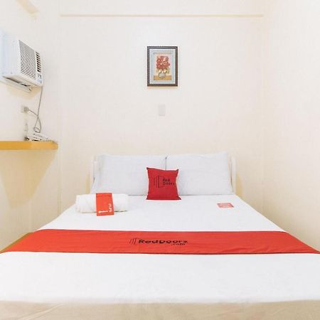 RedDoorz @ Golden Skye Hotel Guagua Exterior foto