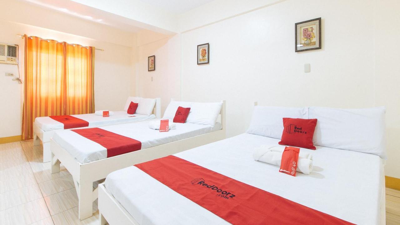 RedDoorz @ Golden Skye Hotel Guagua Exterior foto