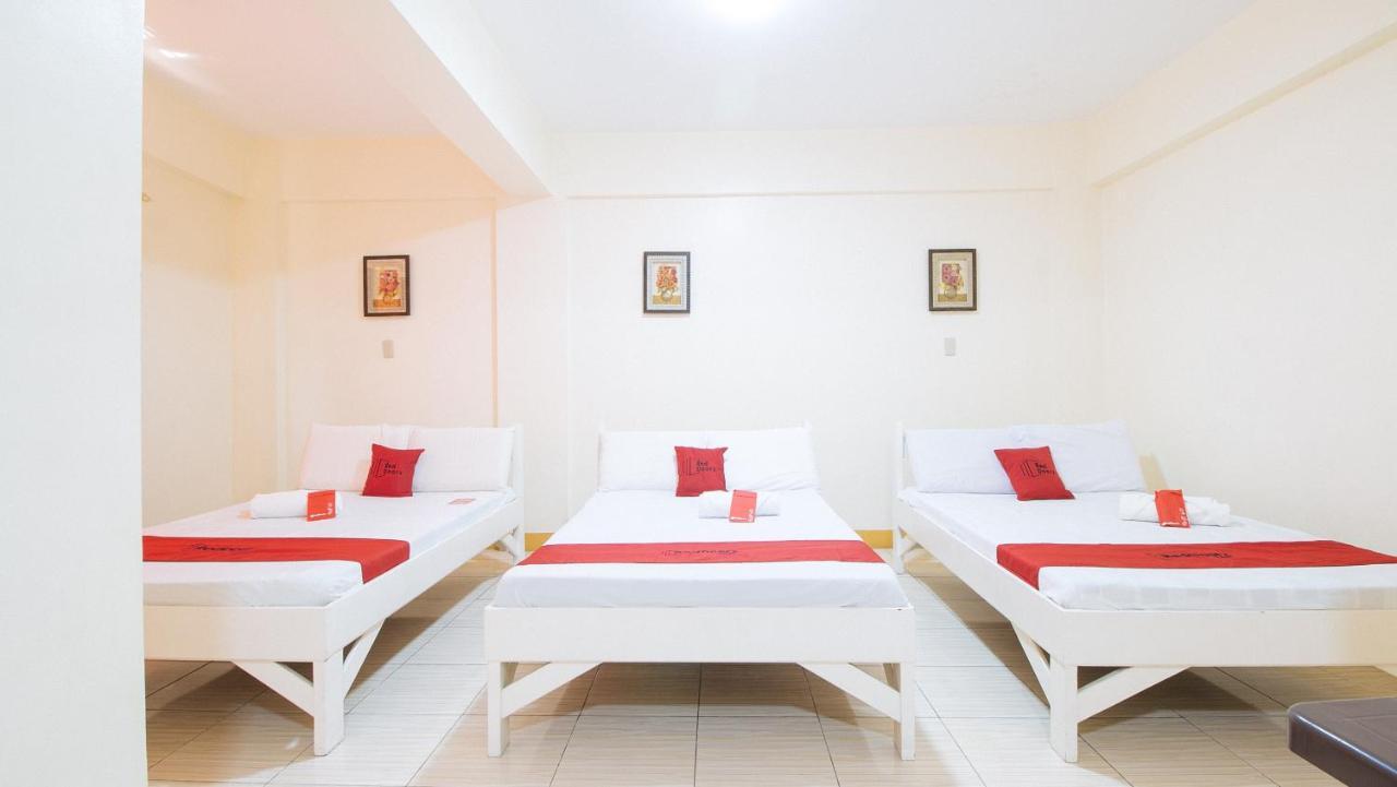 RedDoorz @ Golden Skye Hotel Guagua Exterior foto