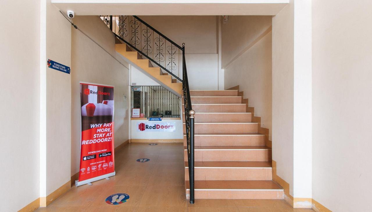 RedDoorz @ Golden Skye Hotel Guagua Exterior foto