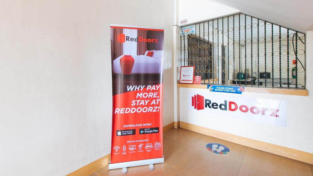 RedDoorz @ Golden Skye Hotel Guagua Exterior foto